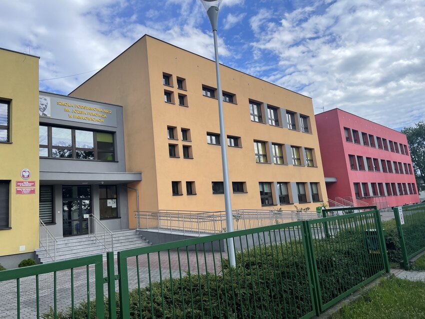 Powiększ: