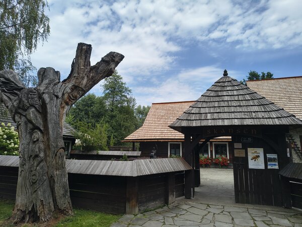 Powiększ: