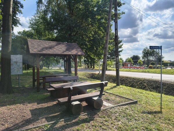 Powiększ:
