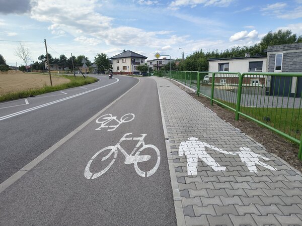 Powiększ: