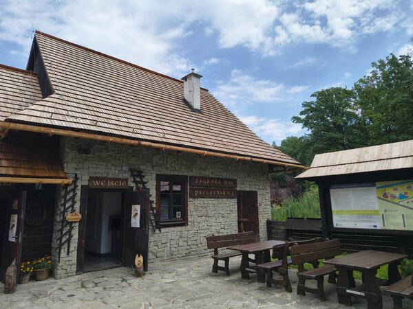 Powiększ: