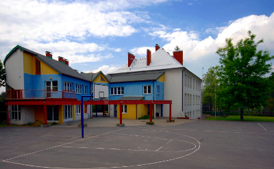 - szkola_warszowice_kolor.jpg Obraz na stronie szkola_warszowice_kolor.jpg